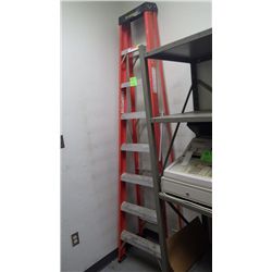 8' STEP LADDER