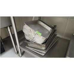 SIX MISC RECTANGULAR PANS AND FOUR LIDS