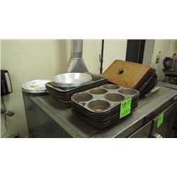 APPROX 9 MUFFIN PANS, 11 RECTANGULAR PANS, 6 RECTANGULAR LIDS