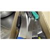 Image 2 : BOX OF ASSORTED KNIVES