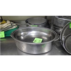 ONE OVAL ROASTING PAN AND TWO STOCK POTS