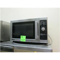 AMANA COMMERCIAL MICROWAVE