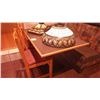 Image 1 : SINGLE PEDISTAL TABLE SEATS 4