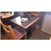 Image 1 : 1 SINGLE PEDESTAL TABLE (TWO PERSON)