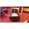 Image 2 : HANDCRAFTED TIN MODEL OF ANTIQUE CAR