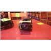 Image 3 : HANDCRAFTED TIN MODEL OF ANTIQUE CAR