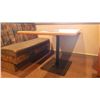 Image 2 : 1 SINGLE PEDESTAL TABLE (FOUR PERSON)