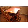 Image 1 : 1 SINGLE PEDESTAL TABLE (FOUR PERSON)