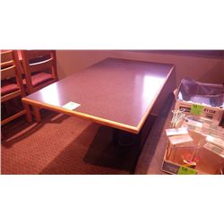 1 SINGLE PEDESTAL TABLE (FOUR PERSON)