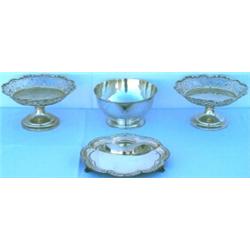 C18th George III HM silver circular pedestal bowl with beaded edges, maker R....