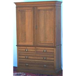 Late C19th / early C20th oak 2-part linen press with moulded cornice above...