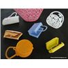 Image 10 : 7 Molded Plastic Handbags