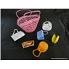 Image 1 : 7 Molded Plastic Handbags