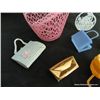 Image 9 : 7 Molded Plastic Handbags