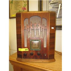Vintage General Electric short wave radio
