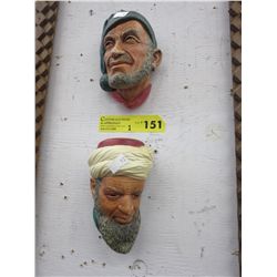 2 Bossons wall plaques