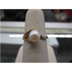 14KT gold Akoya pearl & diamond dinner ring