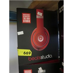 Isolation headphones - red