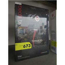 Earbud style headphones - black