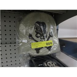 New knitted skull & crossbones toques