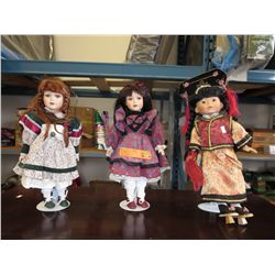 3 Collector dolls