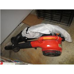 Gas powered leaf blower