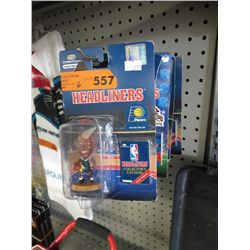 6 Headliner collectible figurines