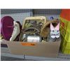 Image 1 : Decorative household objects