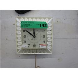 Vintage Electric G.E. wall clock