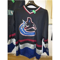 Canucks jersey size XL
