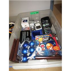 15 pcs of Canucks hockey memorabilia