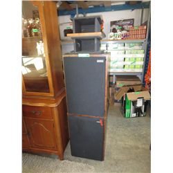2 BSM Floor speakers with stands