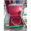 Image 2 : Large vintage rhinestone pin
