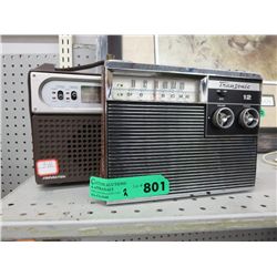 2 Vintage transistor radios