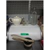 Image 1 : 6 Vintage kitchen items