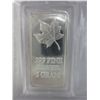 Image 1 : Solid silver .999 Canada Maple Leaf bar