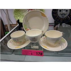 Vintage Newhall luncheon set