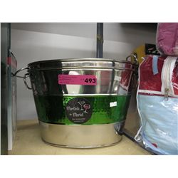 2 Metal bar buckets
