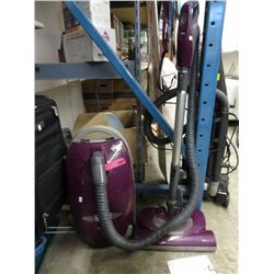 Canister vacuum, used