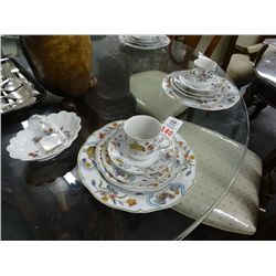 Limoges 5 Piece China Setting Service for 8