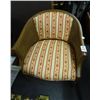 Image 1 : Wicker & Cloth Chair