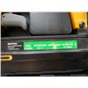 Image 2 : Bostitch Air Nailer