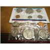 Image 2 : 1977 US MINT SET (UNC) P/D (WITH ENVELOPE)