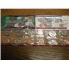 Image 1 : 1992 & 1993 US MINT SETS P/D (WITH ENVELOPES)