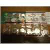 Image 2 : 1992 & 1993 US MINT SETS P/D (WITH ENVELOPES)