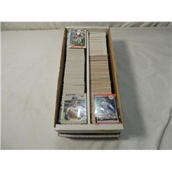 BOX LOT BASEBALL PLAYER CARDS MIXED