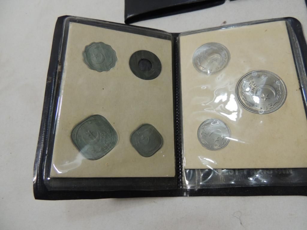 LOT 5 COINS OF PAKISTAN ALBUMS