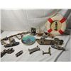 Image 1 : BOX LOT MIXED NAUTICAL DECORATIONS