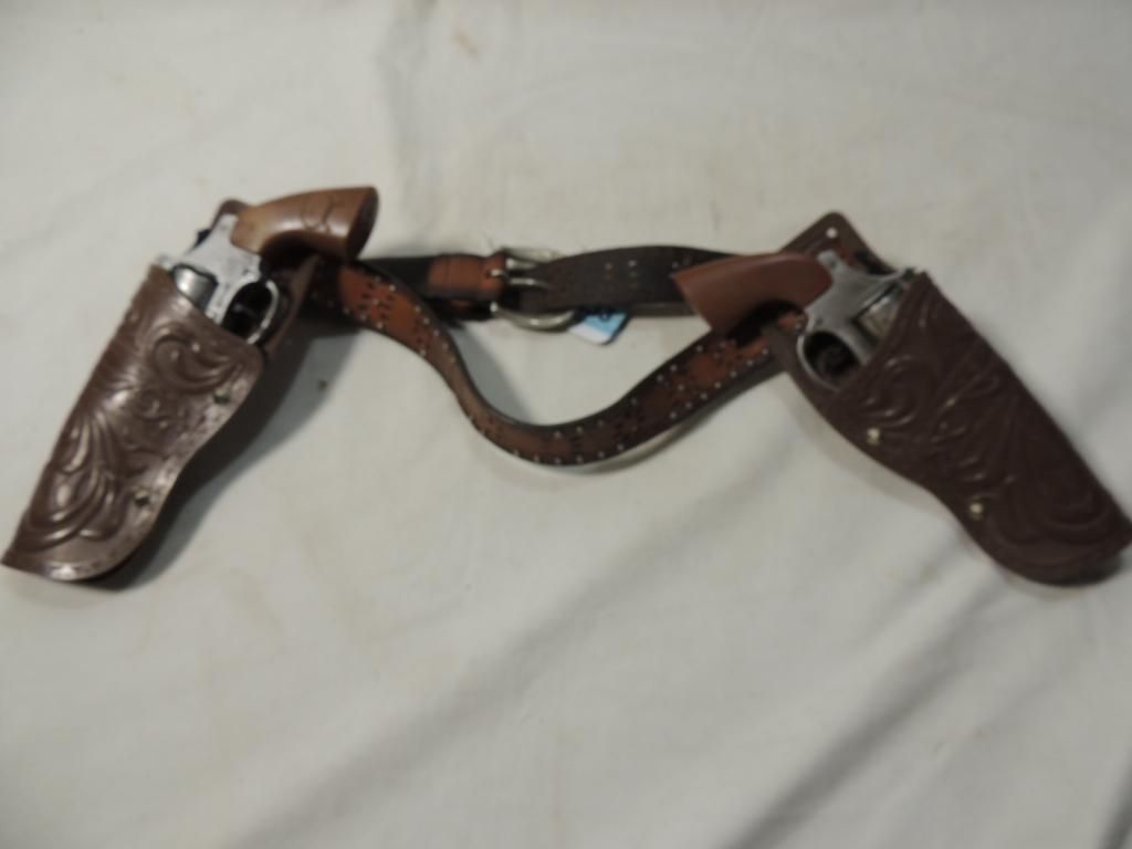 VINTAGE CAP GUNS WITH BELT HOLSTER