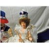 Image 3 : NISBET VINYL ENGLAND ROYAL DOLLS ELIZABETH, HENRY